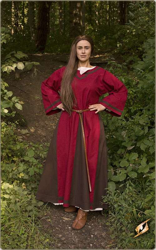 Verziertes Mittelalterkleid